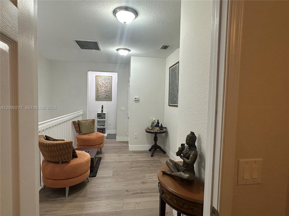 En Venta: $498,000 (3 camas, 2 baños, 1935 Pies cuadrados)
