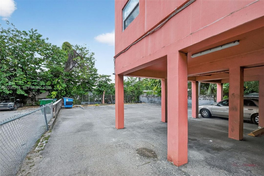 В аренду: $1,750 (1 спален, 1 ванн, 650 Квадратных фут)