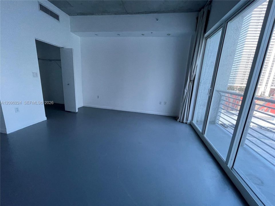 For Rent: $3,300 (2 beds, 2 baths, 1010 Square Feet)