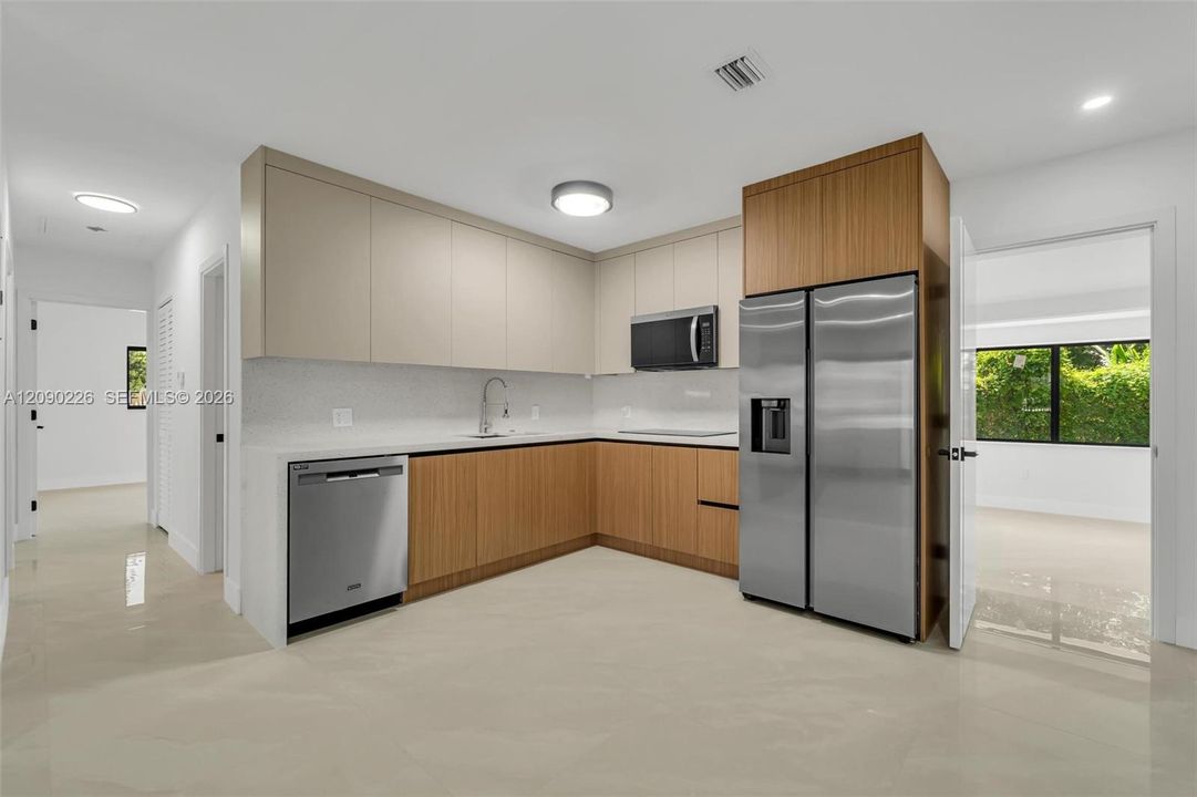 На продажу: $549,000 (4 спален, 2 ванн, 1222 Квадратных фут)