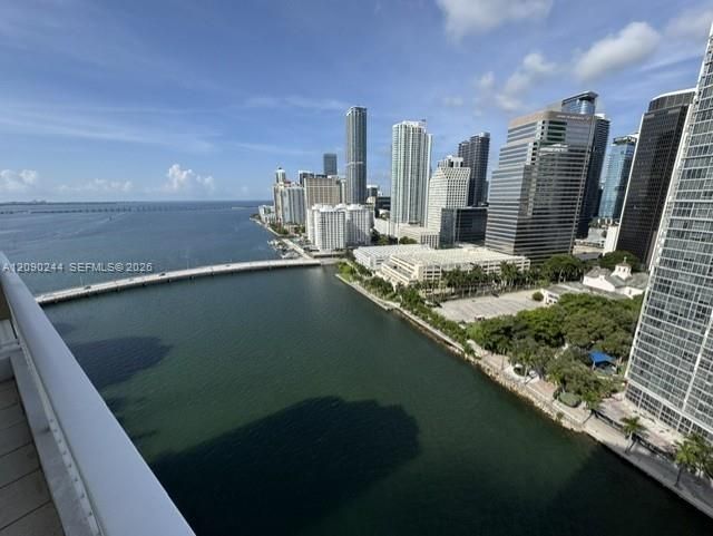 For Rent: $5,100 (2 beds, 2 baths, 1280 Square Feet)