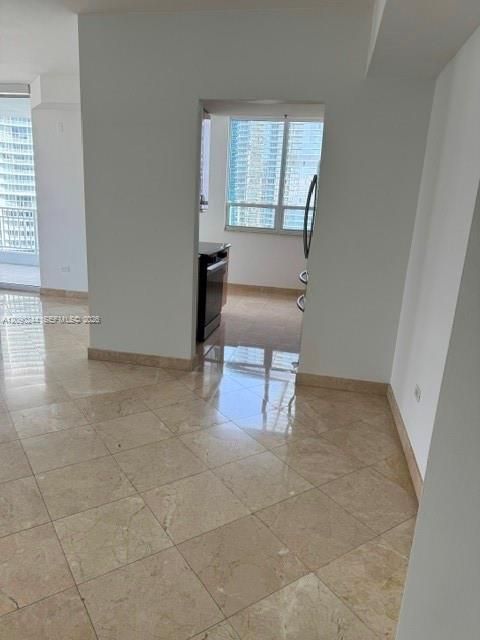 For Rent: $5,100 (2 beds, 2 baths, 1280 Square Feet)