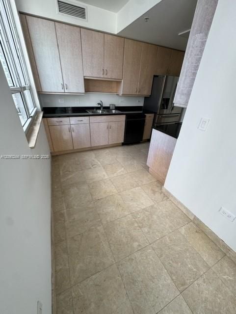 For Rent: $5,100 (2 beds, 2 baths, 1280 Square Feet)