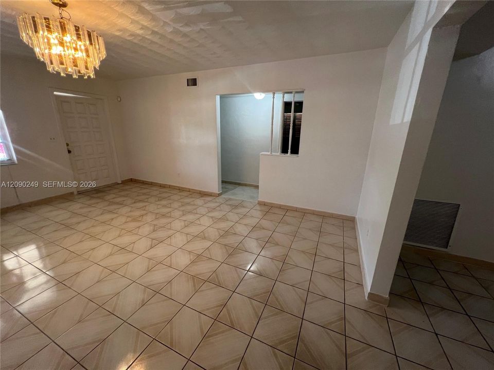 В аренду: $3,350 (4 спален, 2 ванн, 1843 Квадратных фут)