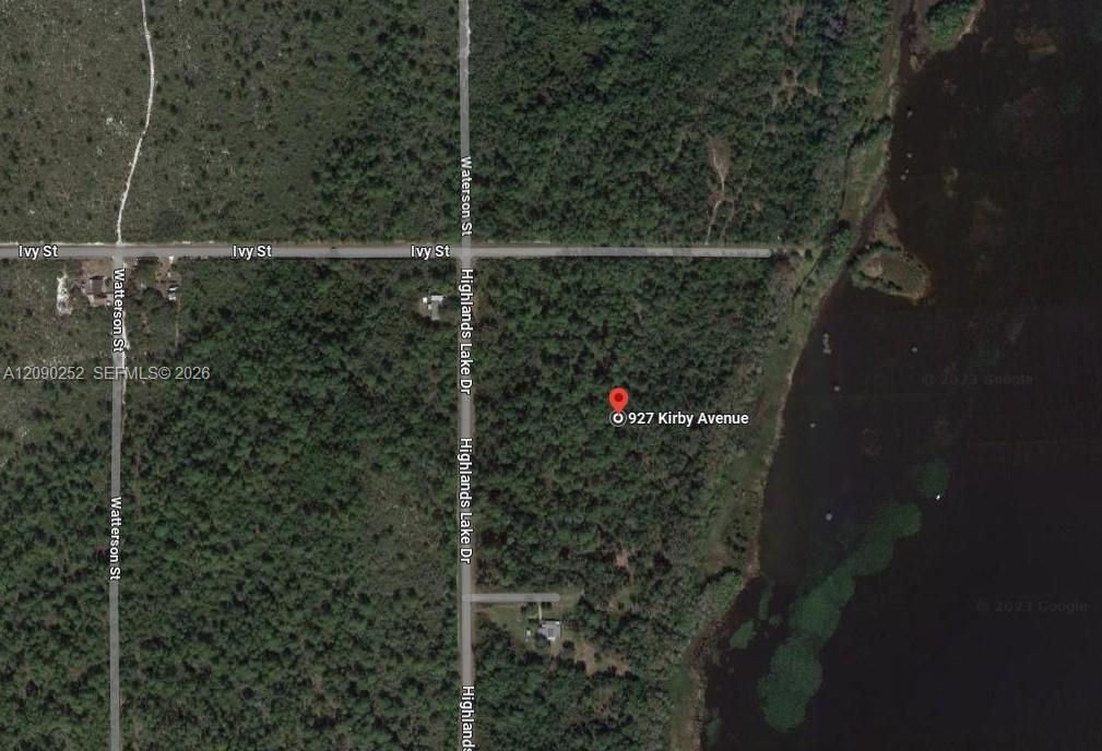 На продажу: $8,900 (0.32 acres)