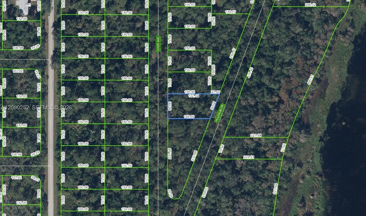 На продажу: $8,900 (0.32 acres)