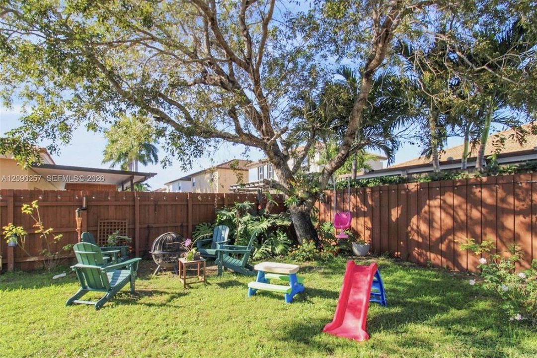 For Sale: $560,000 (4 beds, 2 baths, 2056 Square Feet)