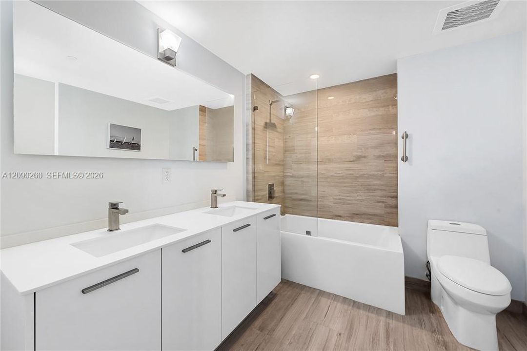 For Rent: $4,000 (1 beds, 1 baths, 696 Square Feet)