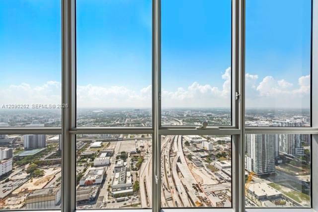 For Rent: $7,000 (2 beds, 2 baths, 1647 Square Feet)