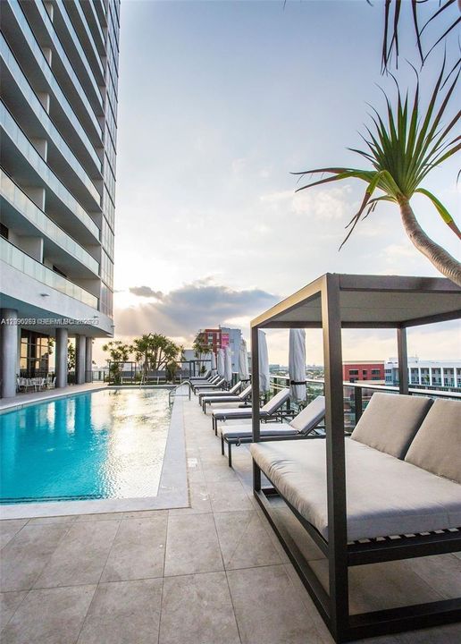 En Venta: $539,000 (2 camas, 2 baños, 1018 Pies cuadrados)