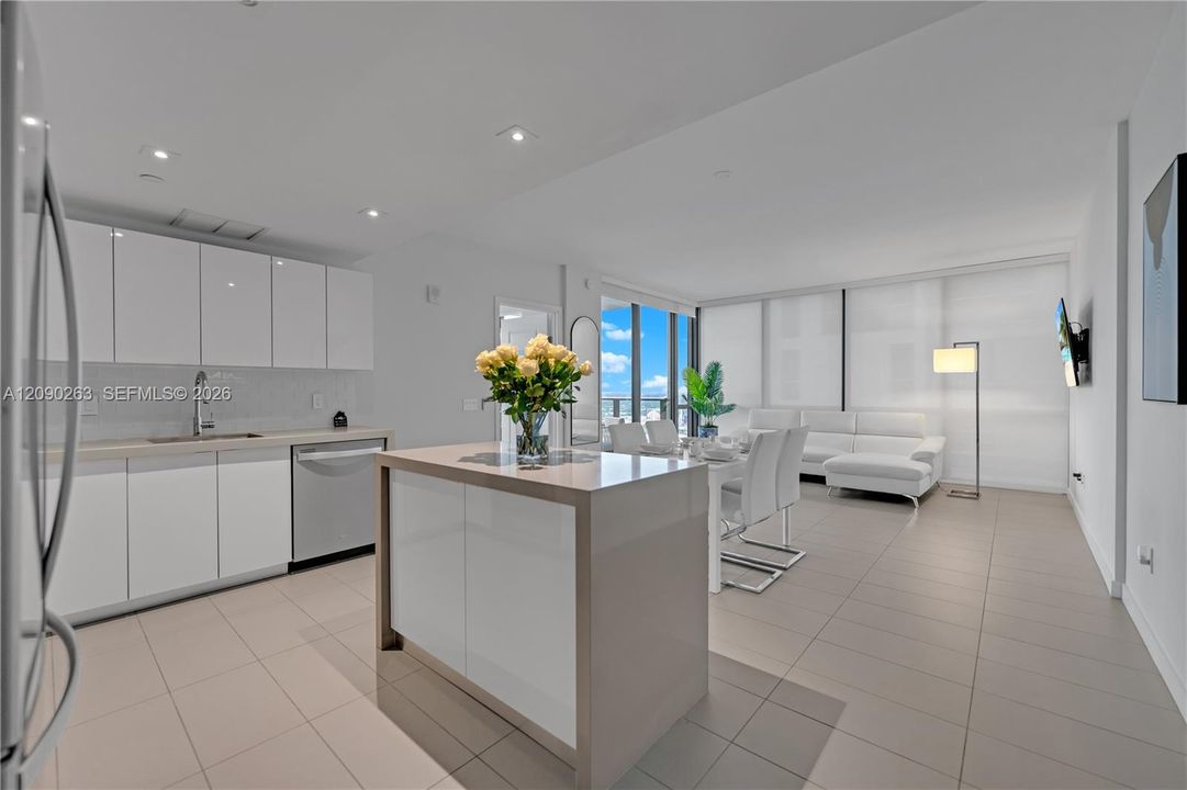 En Venta: $539,000 (2 camas, 2 baños, 1018 Pies cuadrados)