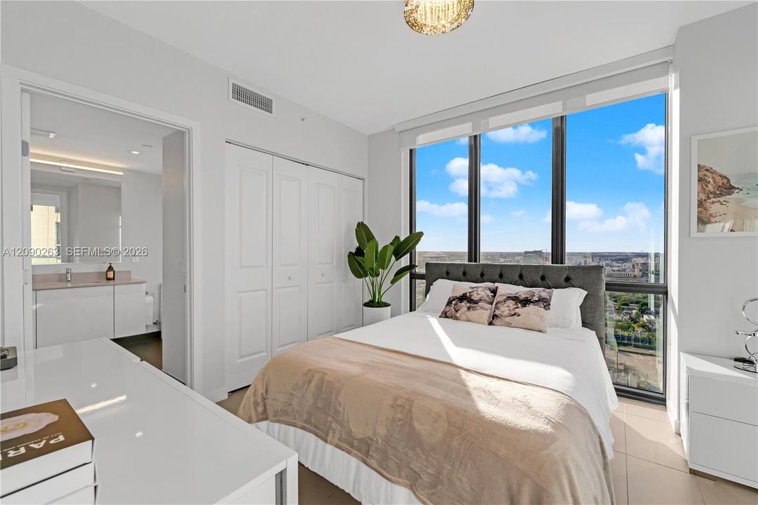 En Venta: $539,000 (2 camas, 2 baños, 1018 Pies cuadrados)