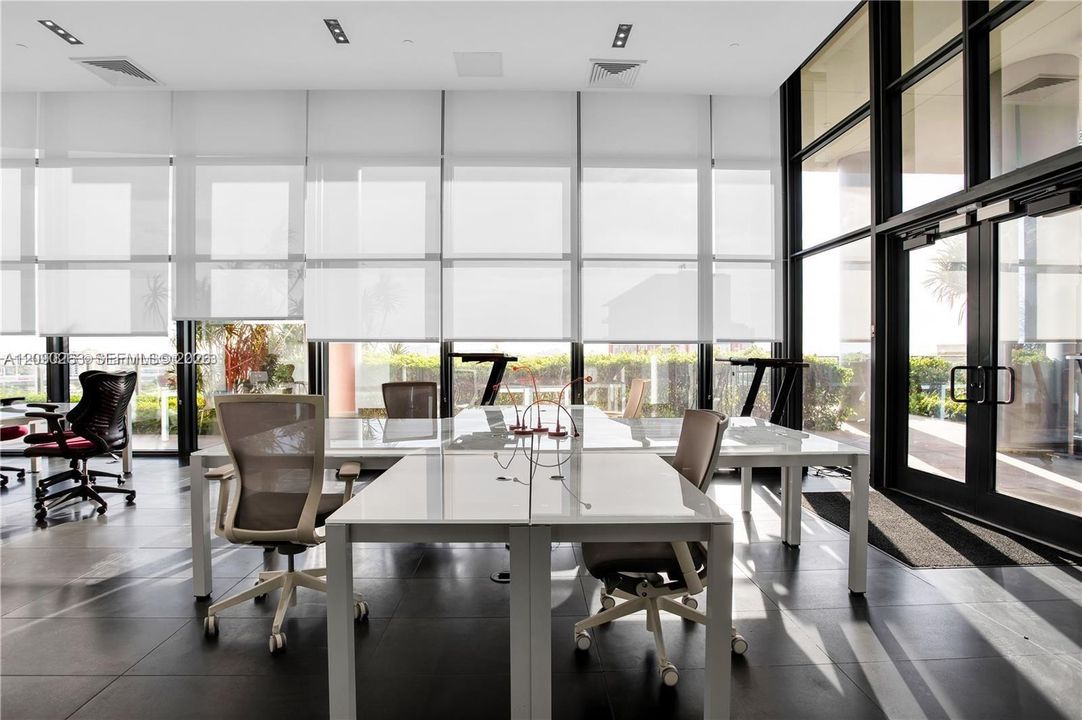 En Venta: $539,000 (2 camas, 2 baños, 1018 Pies cuadrados)