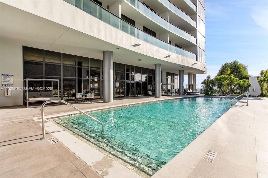 En Venta: $539,000 (2 camas, 2 baños, 1018 Pies cuadrados)