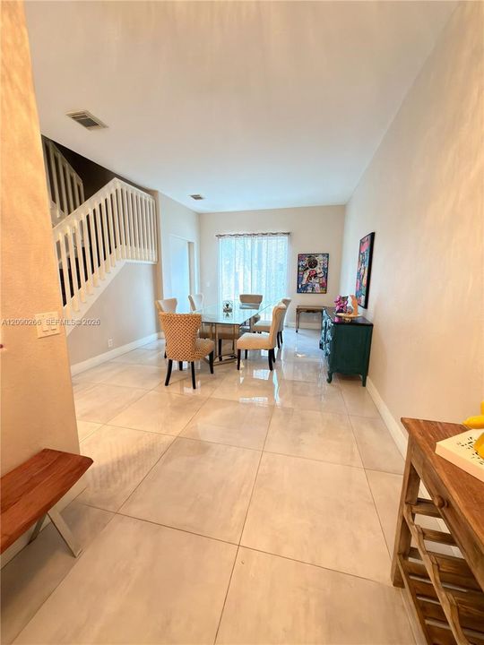 For Rent: $8,000 (5 beds, 2 baths, 2510 Square Feet)