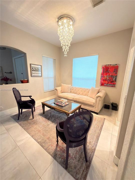 For Rent: $8,000 (5 beds, 2 baths, 2510 Square Feet)