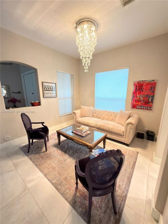 For Rent: $8,000 (5 beds, 2 baths, 2510 Square Feet)