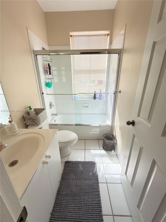 For Rent: $8,000 (5 beds, 2 baths, 2510 Square Feet)