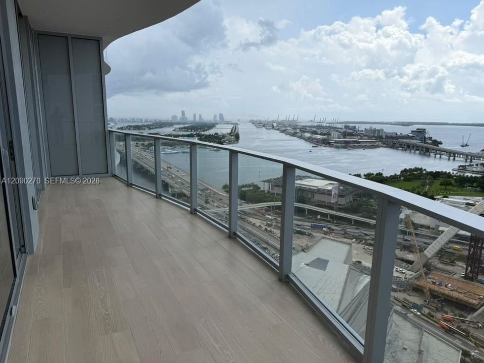 For Rent: $8,000 (2 beds, 3 baths, 1800 Square Feet)