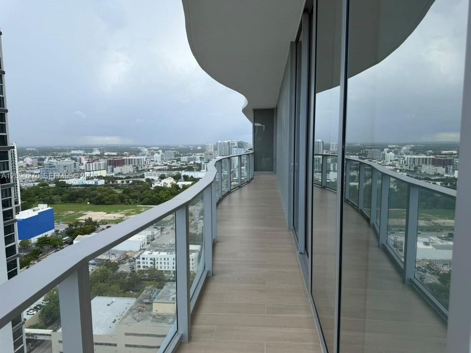 For Rent: $8,000 (2 beds, 3 baths, 1800 Square Feet)