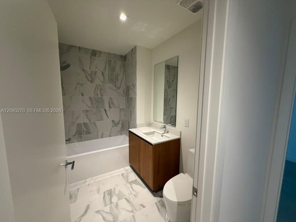 For Rent: $8,000 (2 beds, 3 baths, 1800 Square Feet)