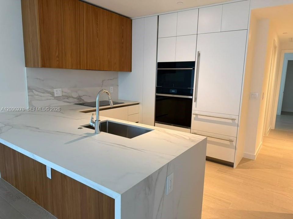For Rent: $8,000 (2 beds, 3 baths, 1800 Square Feet)