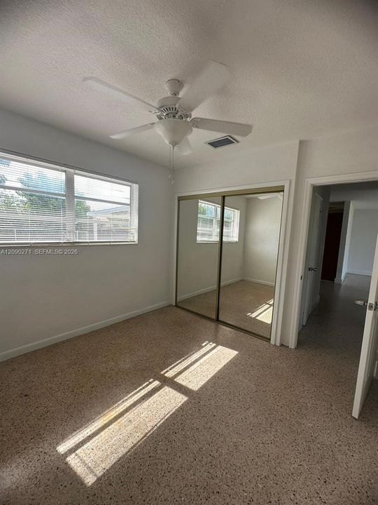 En Venta: $680,000 (5 camas, 2 baños, 1770 Pies cuadrados)