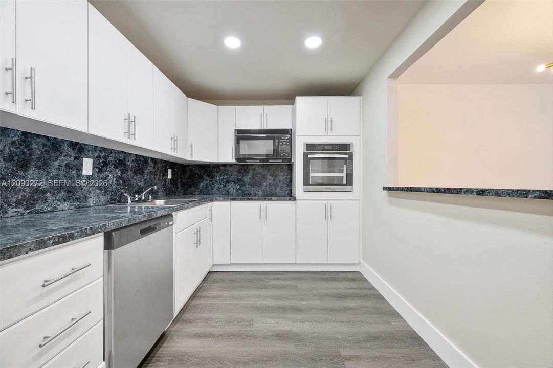 En Venta: $314,900 (1 camas, 1 baños, 1005 Pies cuadrados)