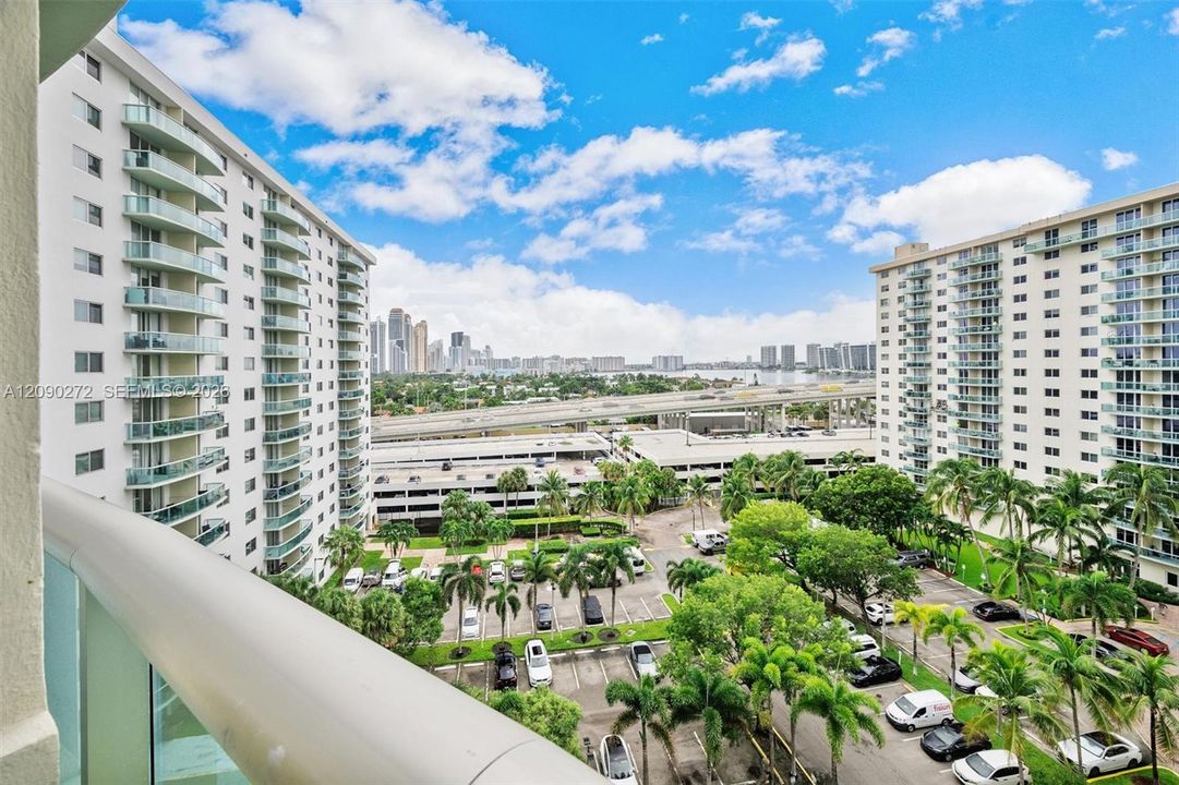 En Venta: $314,900 (1 camas, 1 baños, 1005 Pies cuadrados)