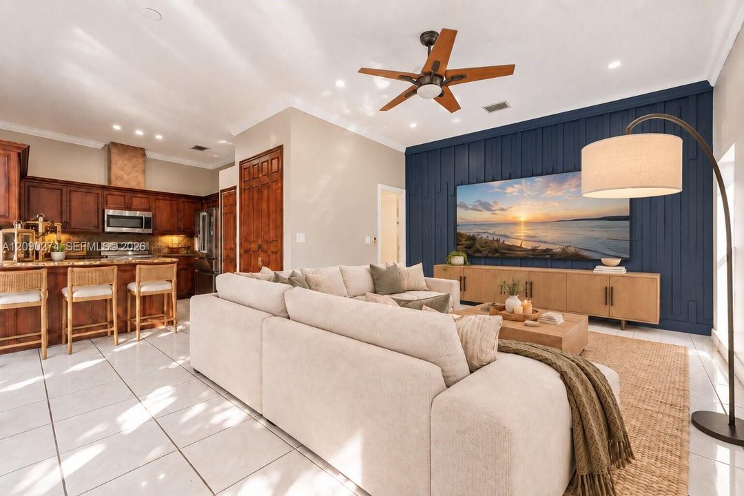 En Venta: $669,000 (4 camas, 2 baños, 2063 Pies cuadrados)