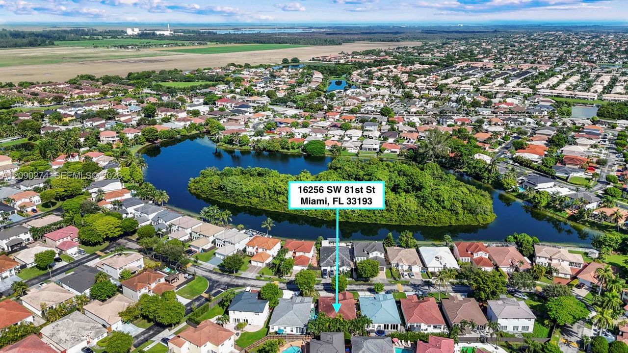 En Venta: $669,000 (4 camas, 2 baños, 2063 Pies cuadrados)