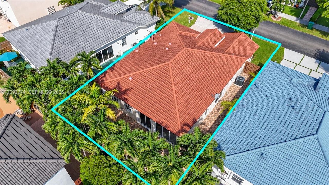En Venta: $669,000 (4 camas, 2 baños, 2063 Pies cuadrados)