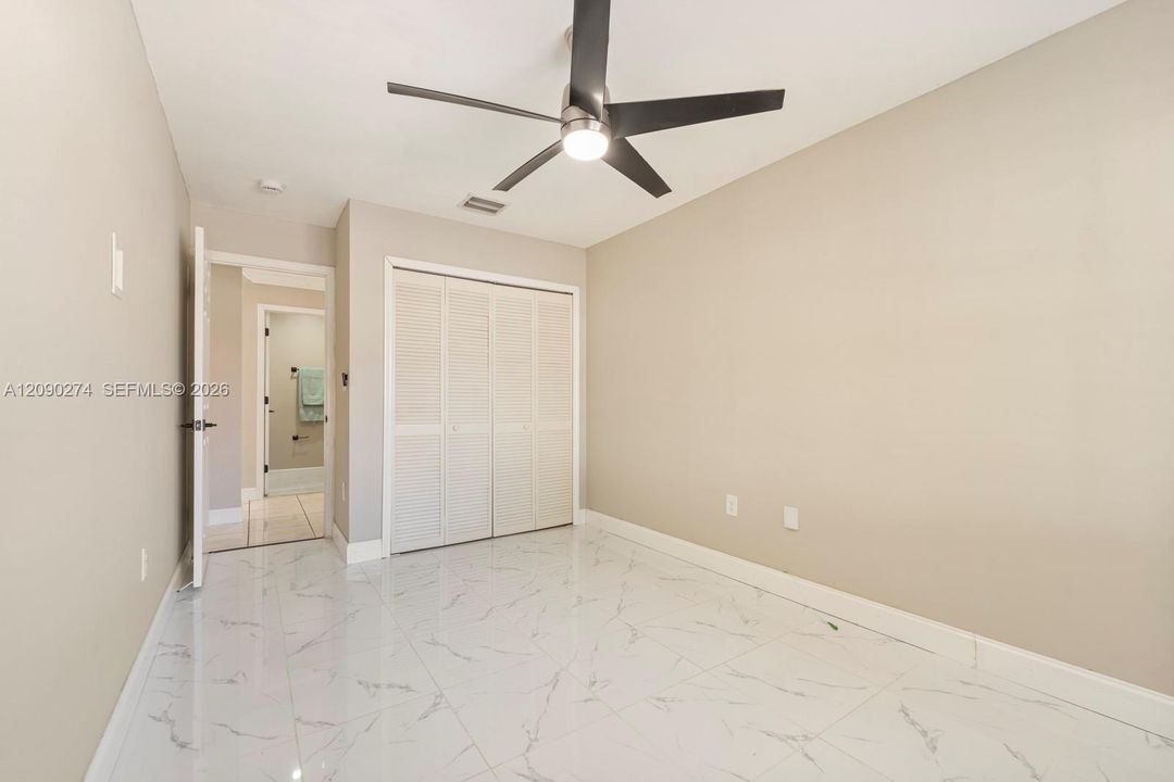En Venta: $669,000 (4 camas, 2 baños, 2063 Pies cuadrados)