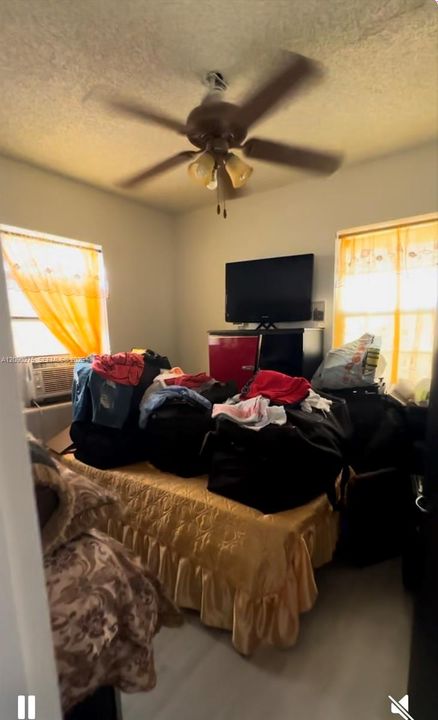 В аренду: $1,800 (2 спален, 1 ванн, 650 Квадратных фут)