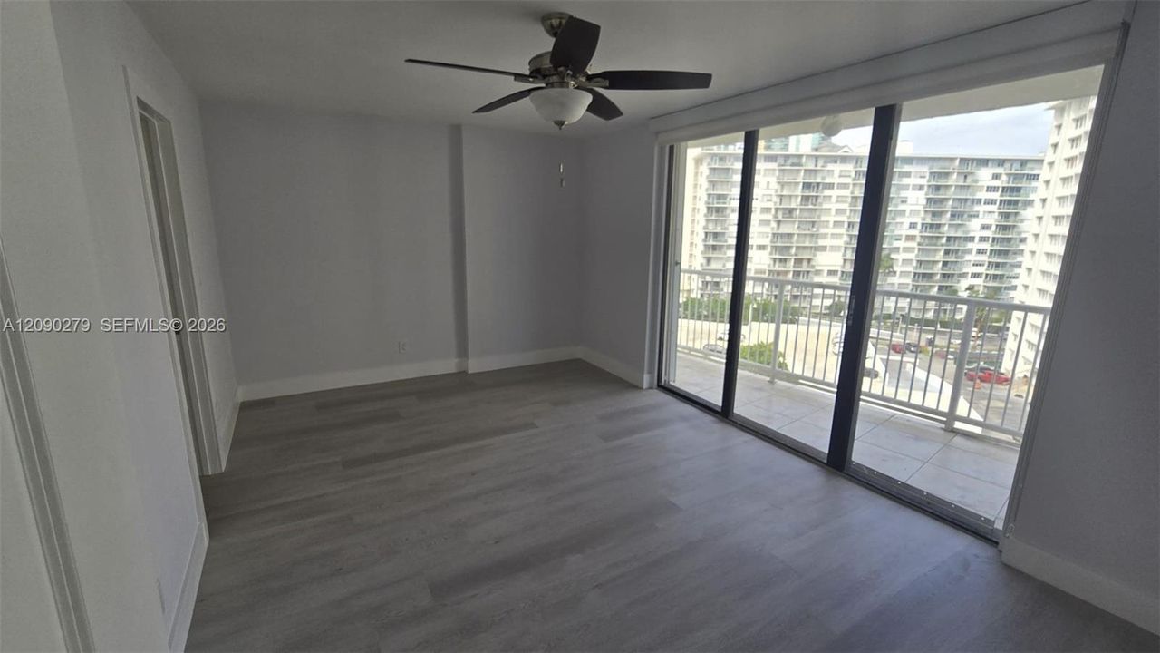 В аренду: $2,800 (1 спален, 1 ванн, 750 Квадратных фут)