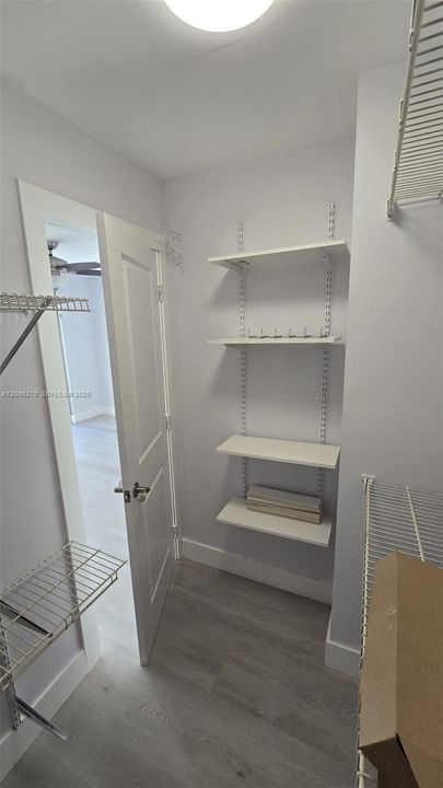 В аренду: $2,800 (1 спален, 1 ванн, 750 Квадратных фут)