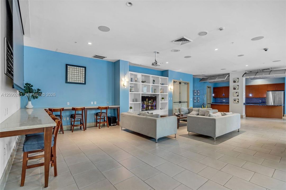 En Venta: $535,000 (2 camas, 2 baños, 1347 Pies cuadrados)
