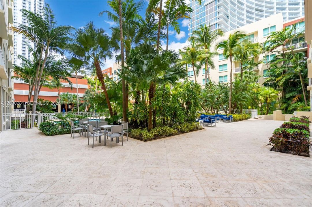 En Venta: $535,000 (2 camas, 2 baños, 1347 Pies cuadrados)