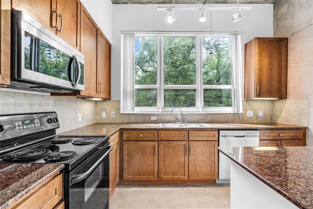En Venta: $535,000 (2 camas, 2 baños, 1347 Pies cuadrados)