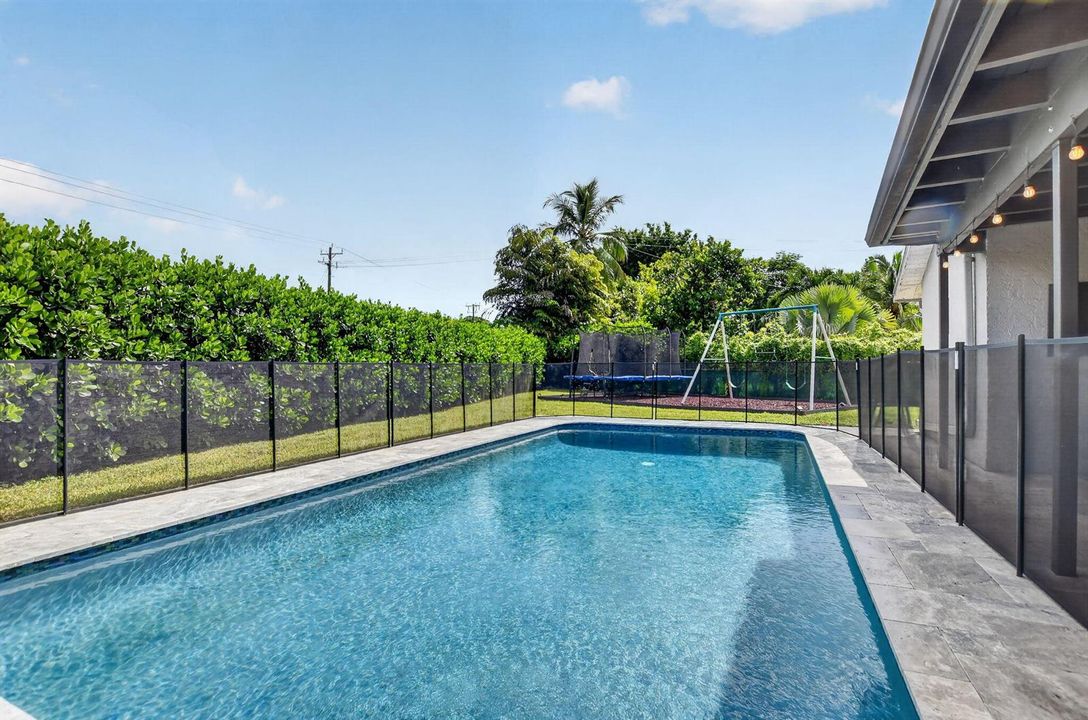 49-web-or-mls-22606-25