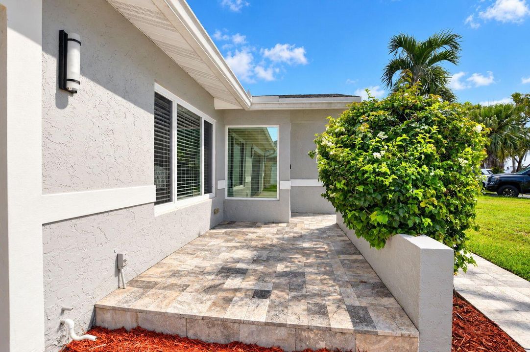 5-web-or-mls-22606-57