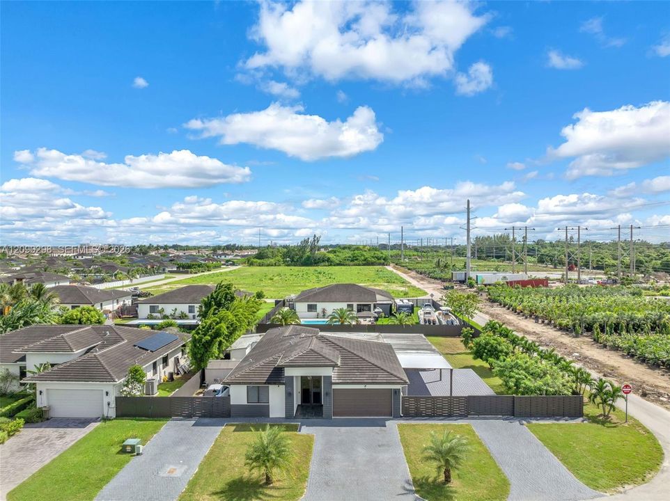 For Sale: $990,000 (5 beds, 3 baths, 2070 Square Feet)