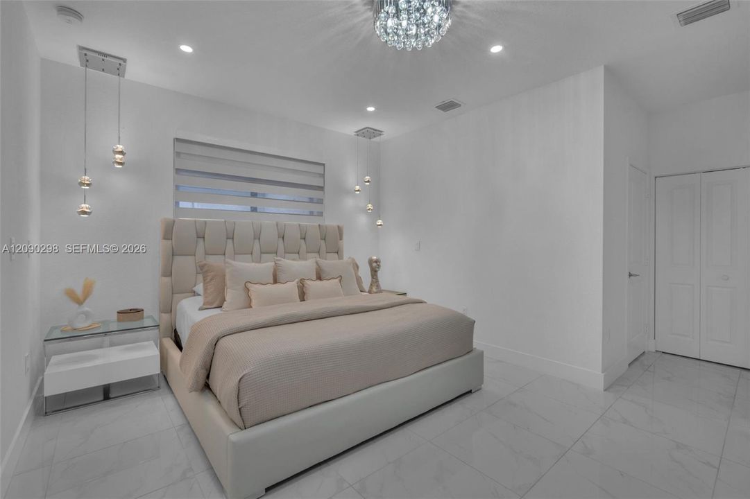 For Sale: $990,000 (5 beds, 3 baths, 2070 Square Feet)
