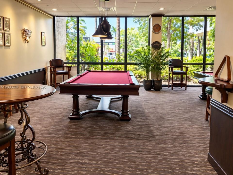 For Sale: $1,050,000 (2 beds, 2 baths, 1700 Square Feet)