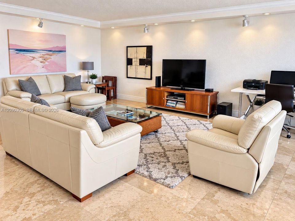 For Sale: $1,050,000 (2 beds, 2 baths, 1700 Square Feet)