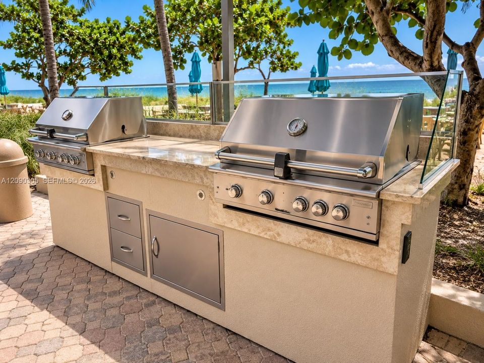 For Sale: $1,050,000 (2 beds, 2 baths, 1700 Square Feet)