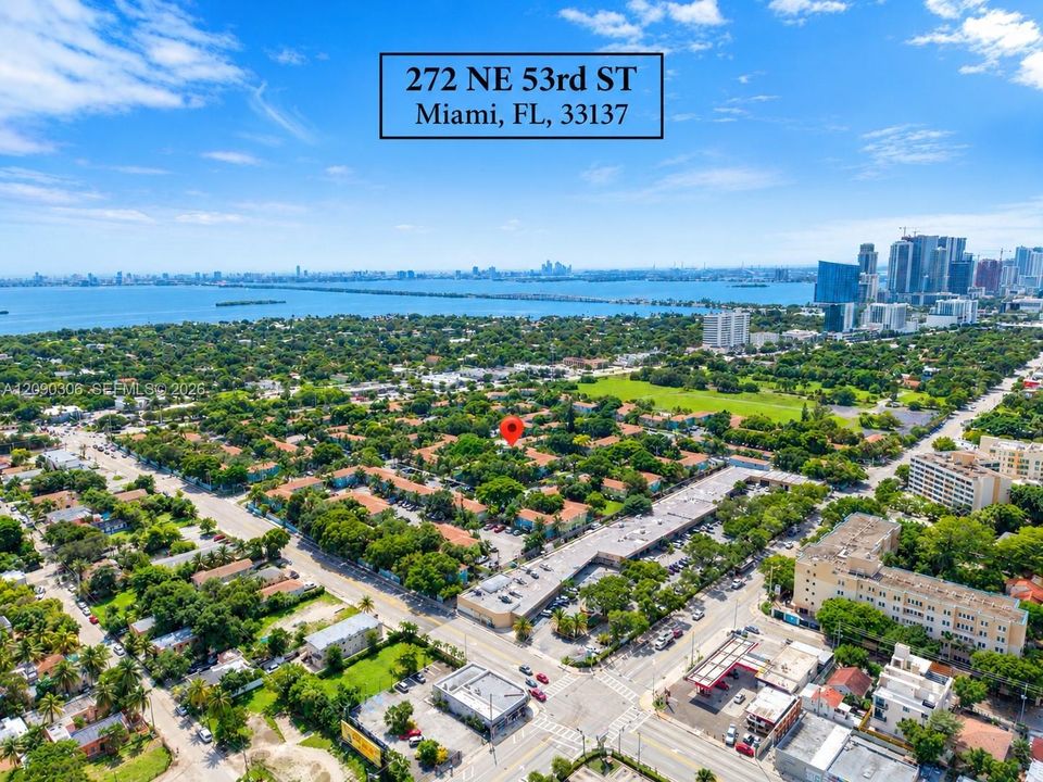 For Rent: $2,200 (2 beds, 1 baths, 900 Square Feet)