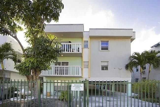 For Rent: $2,100 (1 beds, 1 baths, 547 Square Feet)