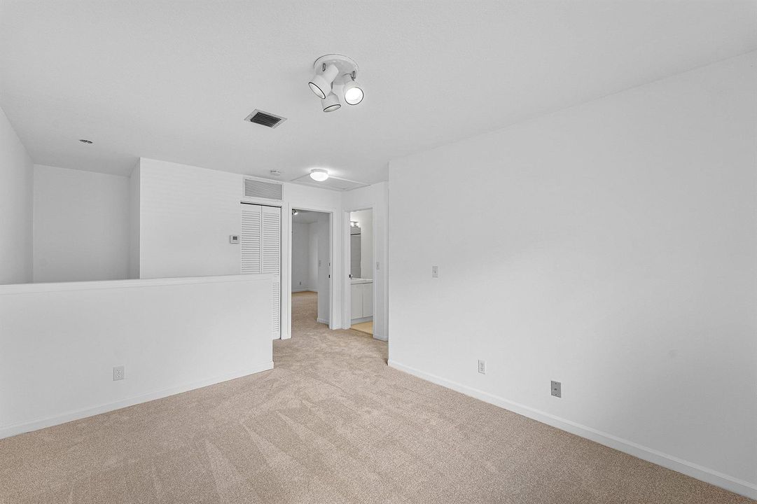 020-11031PeriwinkleLane-Tamarac-FL-33321