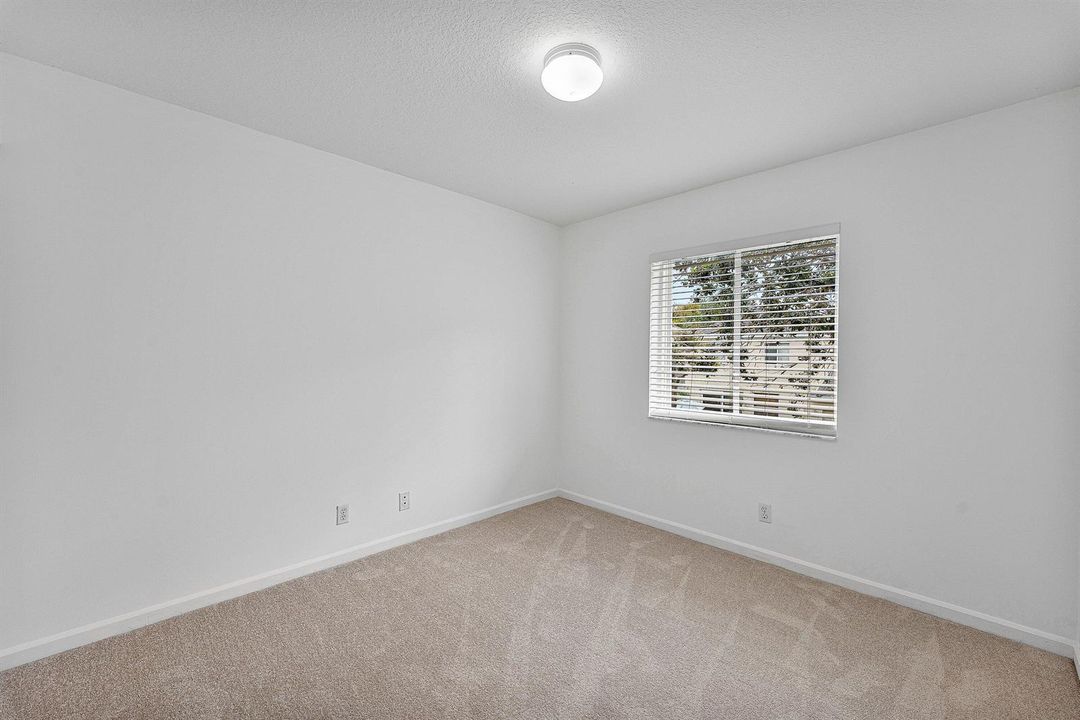 021-11031PeriwinkleLane-Tamarac-FL-33321